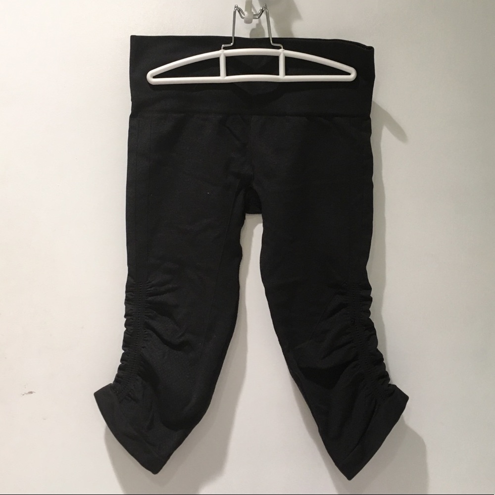 Lululemon In The Flow Crop II - Size 6